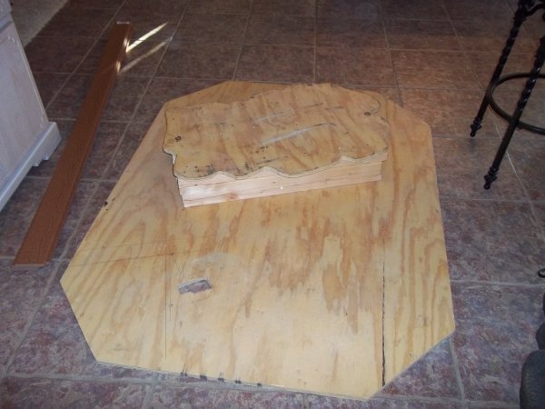 4108wood_plate_with_step_up.jpg