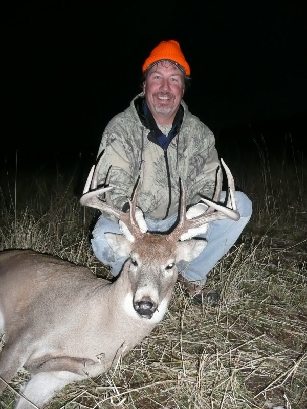 4246mark_christensen_with_his_11_point_wy_whitetail_deer.jpg