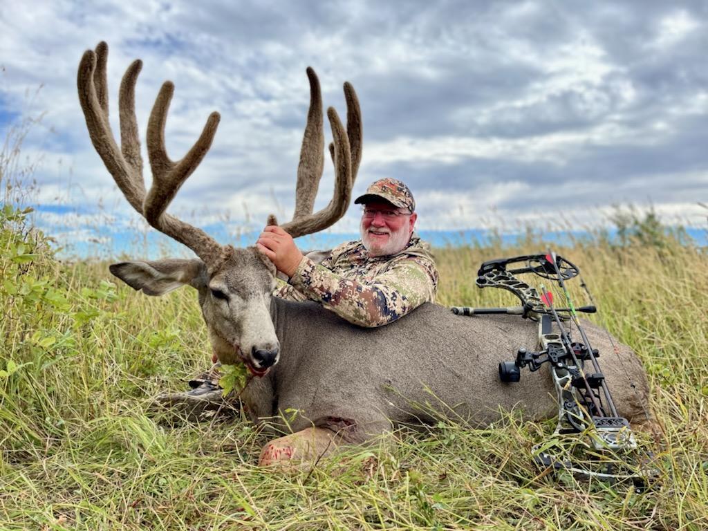 Mike's Outfitter Big Buck 7.jpg