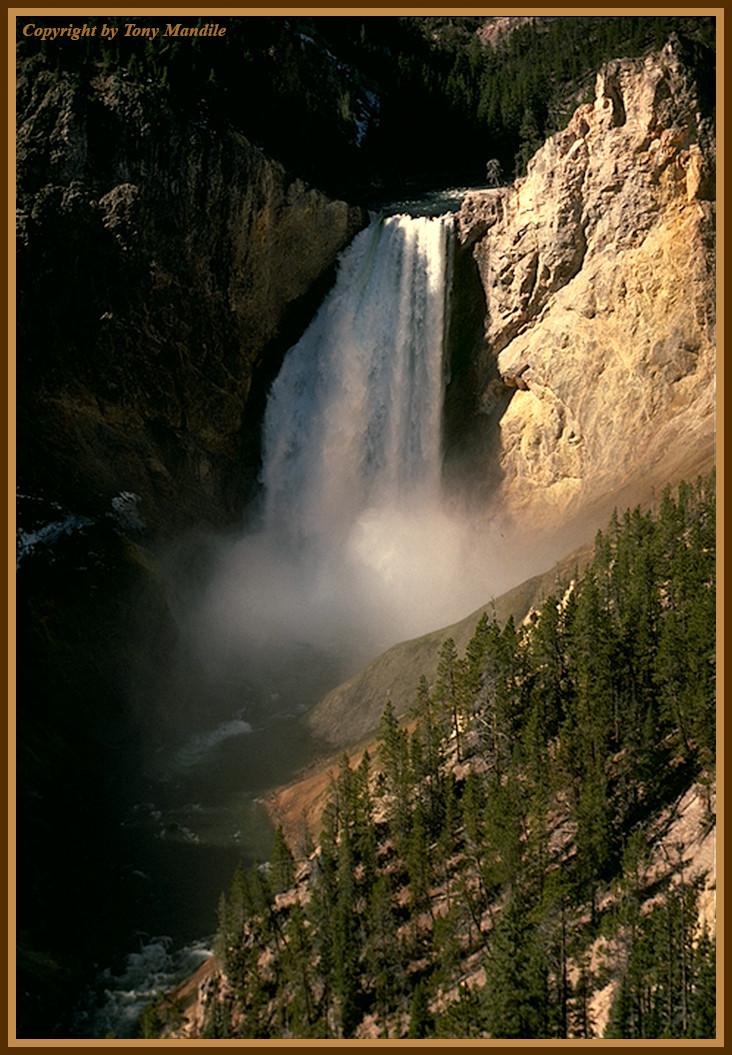 YellowstoneFalls.jpg