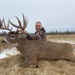 Mike's Outfitter Big Buck 5.jpg